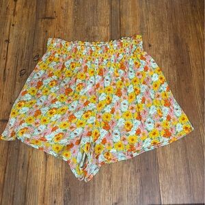 Women’s Urban Outfitters Floral Daisy Shorts